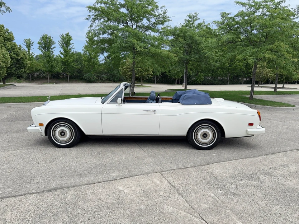 1989 Rolls-Royce Corniche Series III - Image 10 of 31
