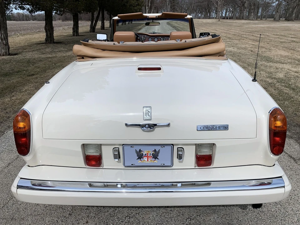 1989 Rolls-Royce Corniche - Image 14 of 31