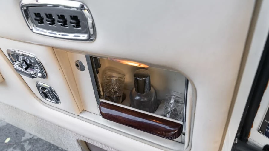 1989 Rolls-Royce Corniche Series III - Image 11 of 23
