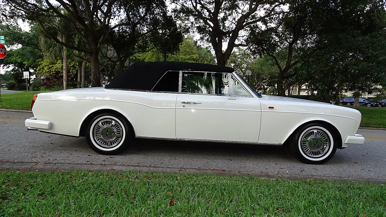 1989 Rolls-Royce Corniche - Image 2 of 25