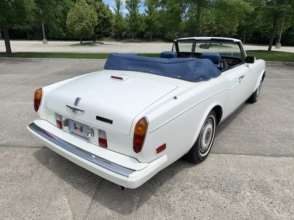 1989 Rolls-Royce Corniche Series II - Image 17 of 31