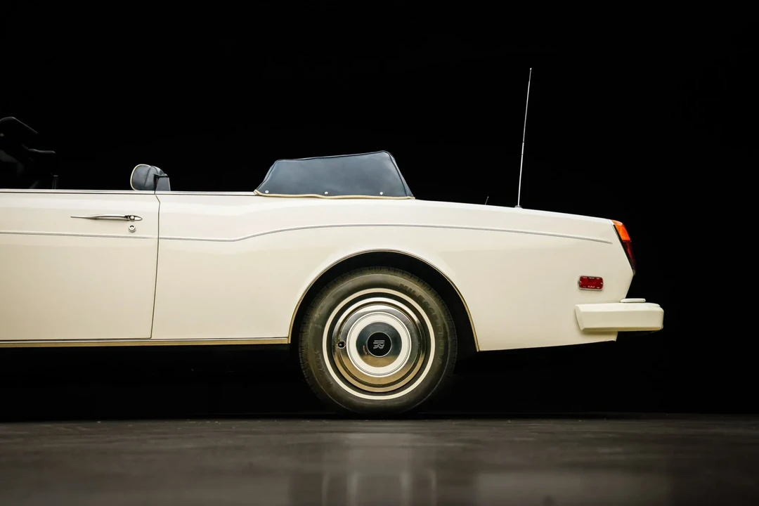 1989 Rolls-Royce Corniche Series II - Image 8 of 12