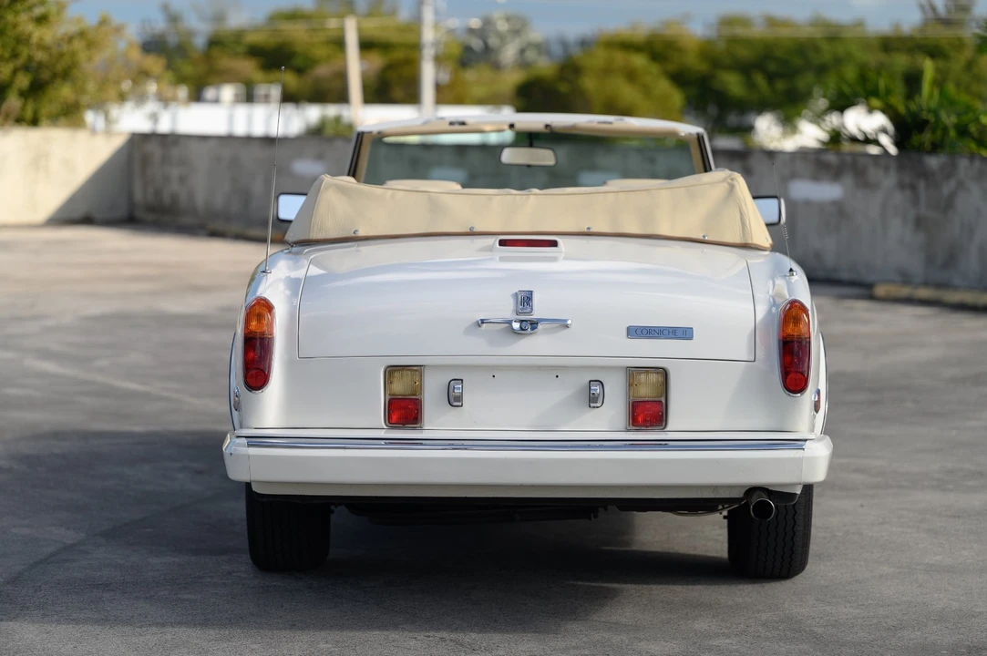 1989 Rolls-Royce Corniche Series III - Image 16 of 31