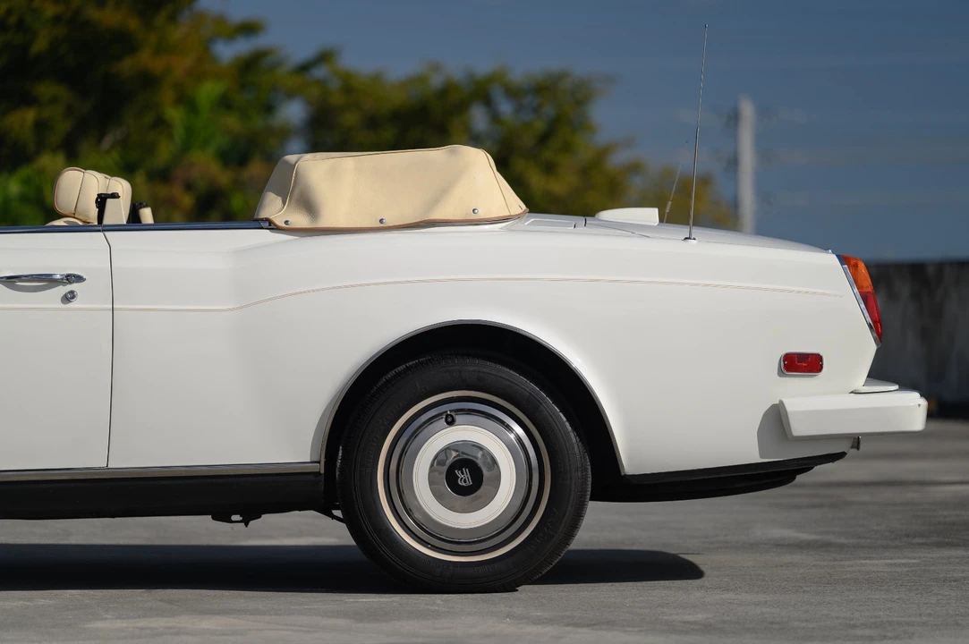 1989 Rolls-Royce Corniche Series III - Image 15 of 31