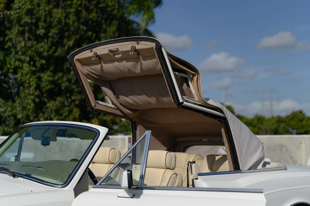 1989 Rolls-Royce Corniche Series III - Image 6 of 31