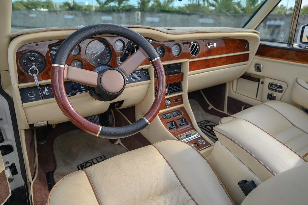 1989 Rolls-Royce Corniche Series III - Image 23 of 31