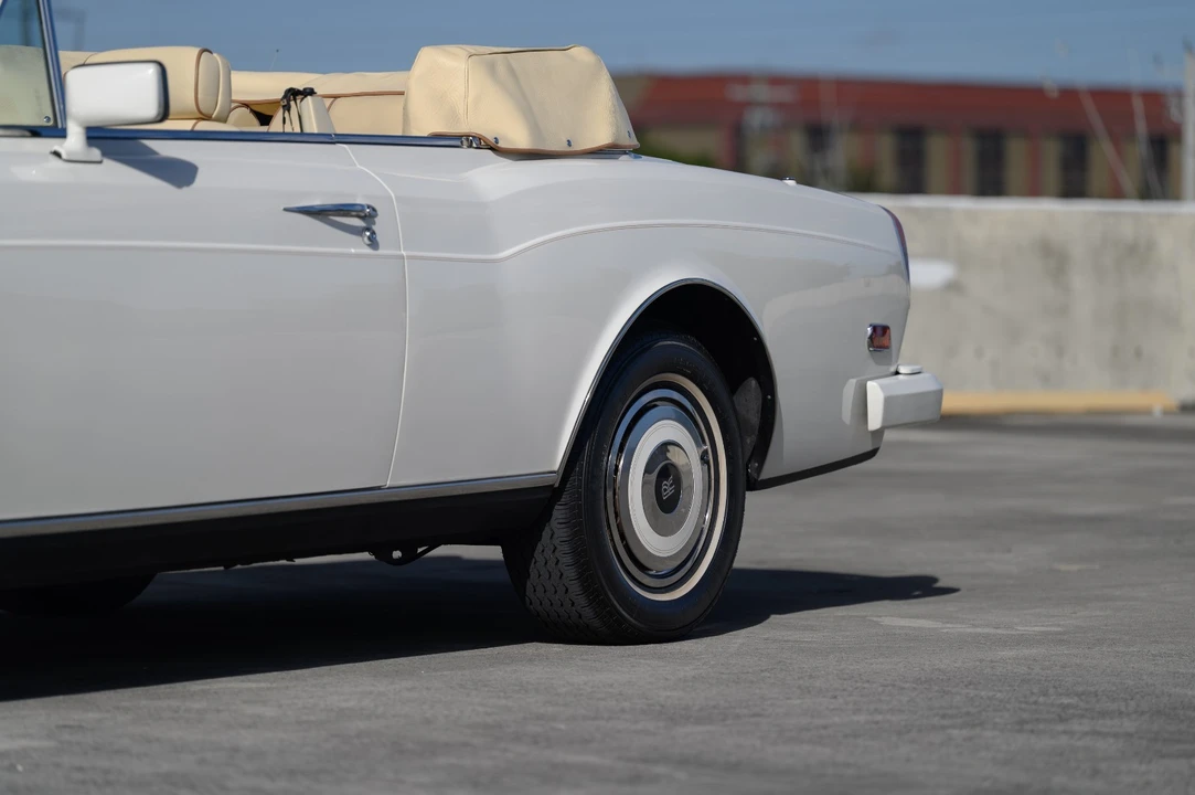 1989 Rolls-Royce Corniche Series III - Image 11 of 31