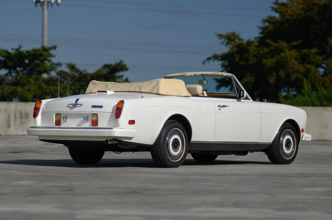 1989 Rolls-Royce Corniche Series III - Image 17 of 31