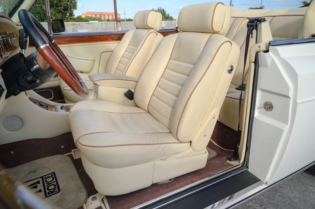 1989 Rolls-Royce Corniche Series III - Image 22 of 31