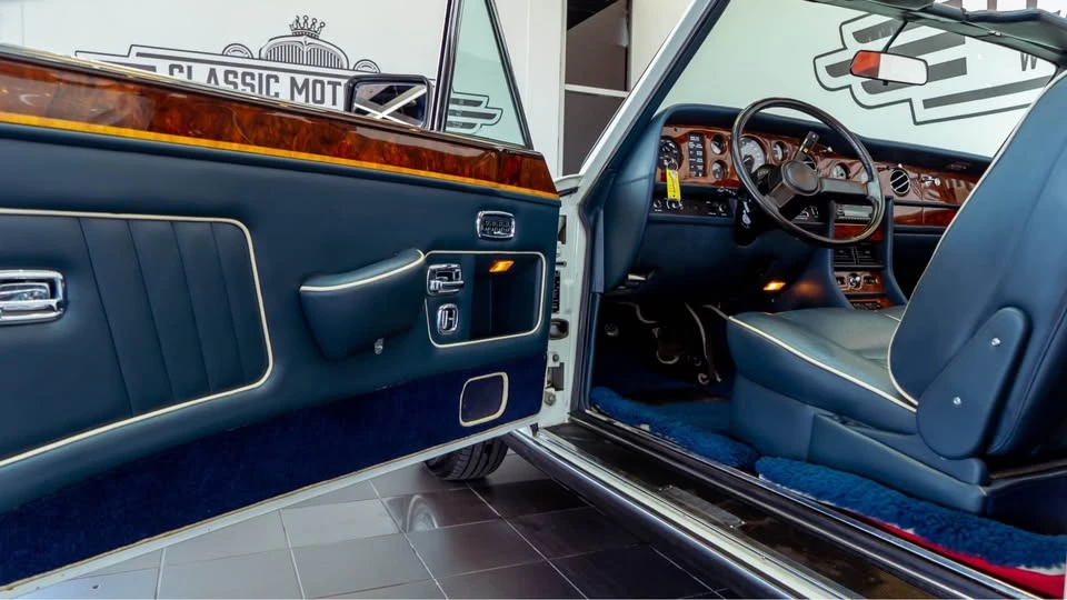 1989 Rolls-Royce Corniche Series III - Image 9 of 17