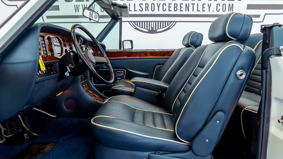 1989 Rolls-Royce Corniche Series III - Image 10 of 17