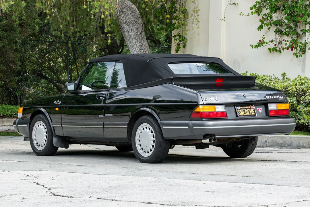 1989 Saab 900 Turbo 1st Gen - Image 17 of 31