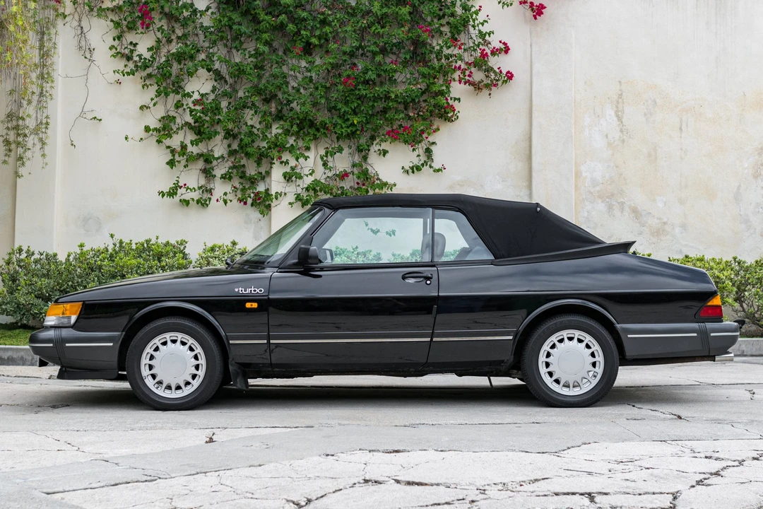 1989 Saab 900 Turbo 1st Gen - Image 15 of 31