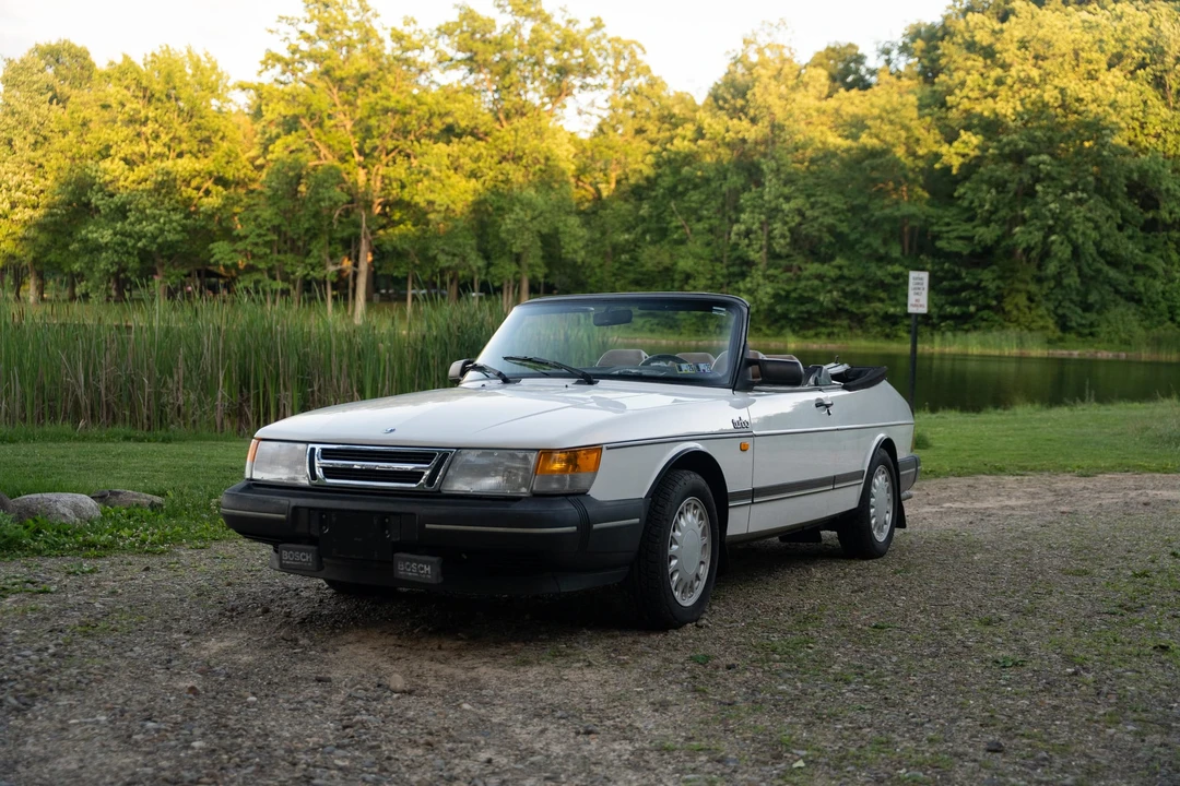 1989 Saab 900 Turbo 1st Gen - Image 15 of 31