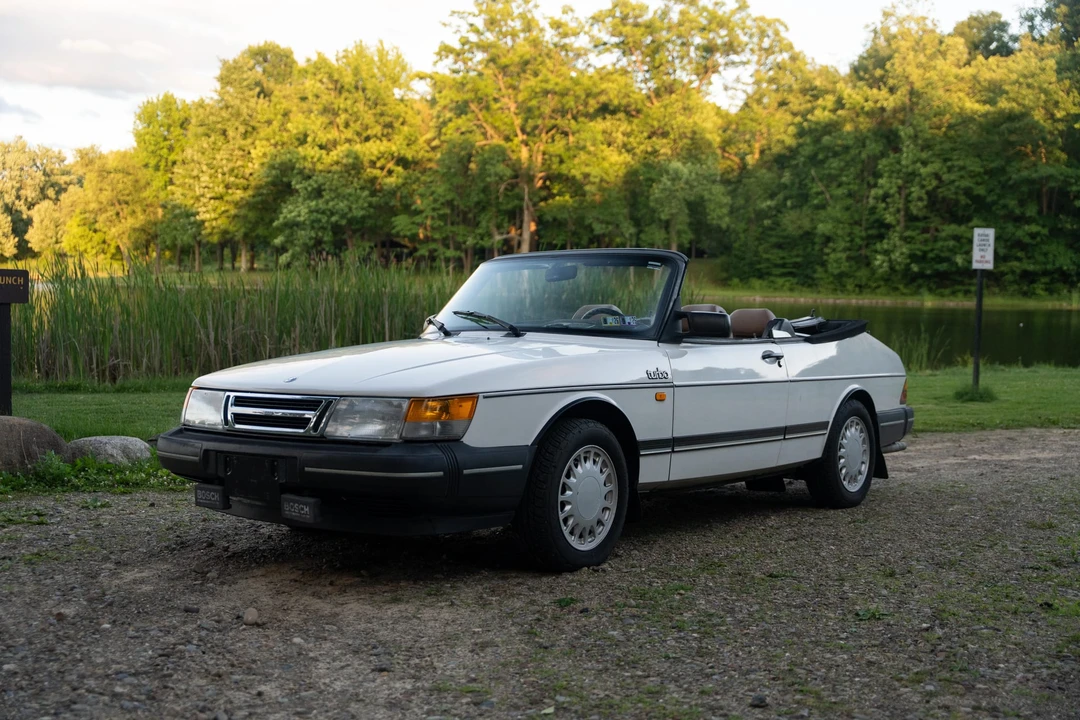 1989 Saab 900 Turbo 1st Gen - Image 17 of 31