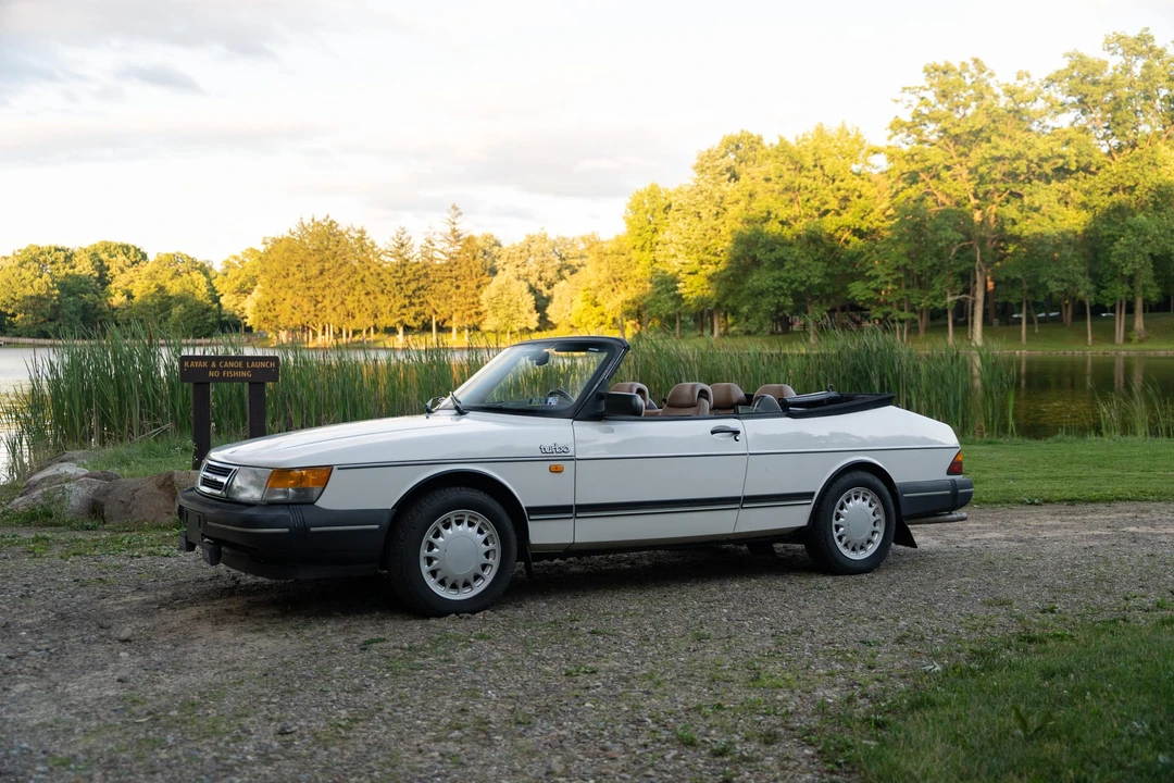 1989 Saab 900 Turbo 1st Gen - Image 19 of 31