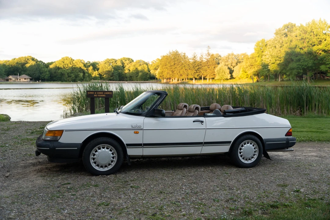 1989 Saab 900 Turbo 1st Gen - Image 20 of 31