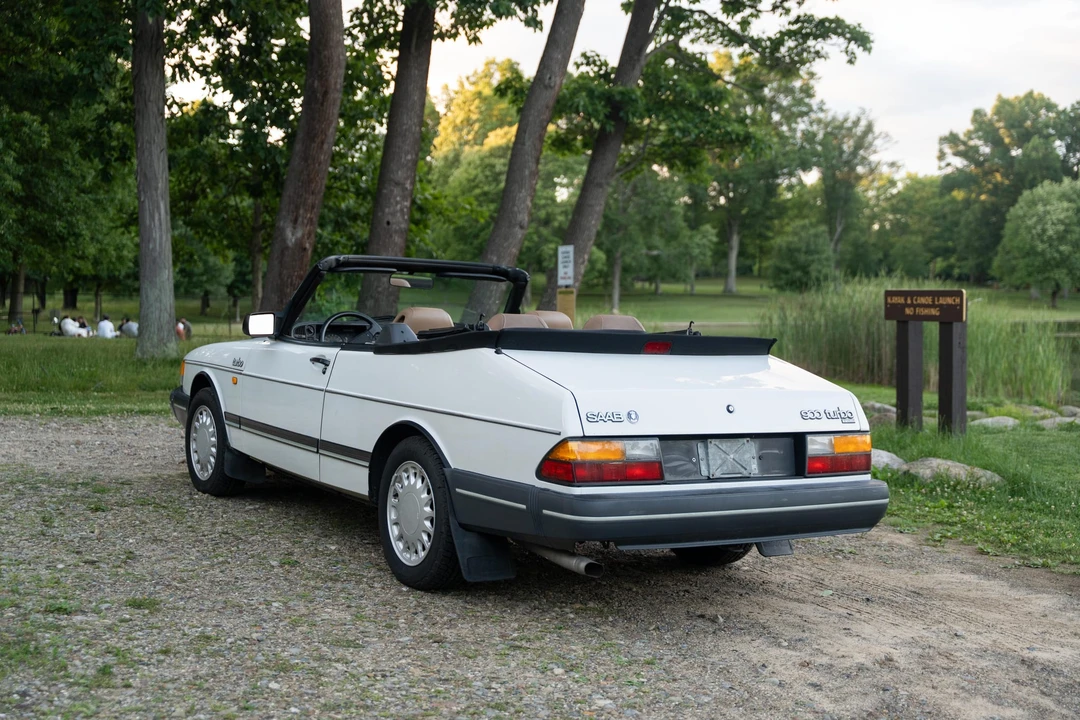 1989 Saab 900 Turbo 1st Gen - Image 27 of 31