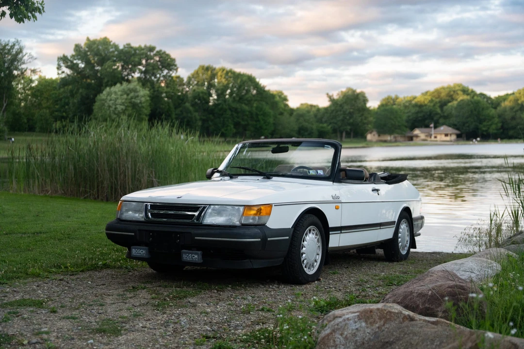 1989 Saab 900 Turbo 1st Gen - Image 13 of 31