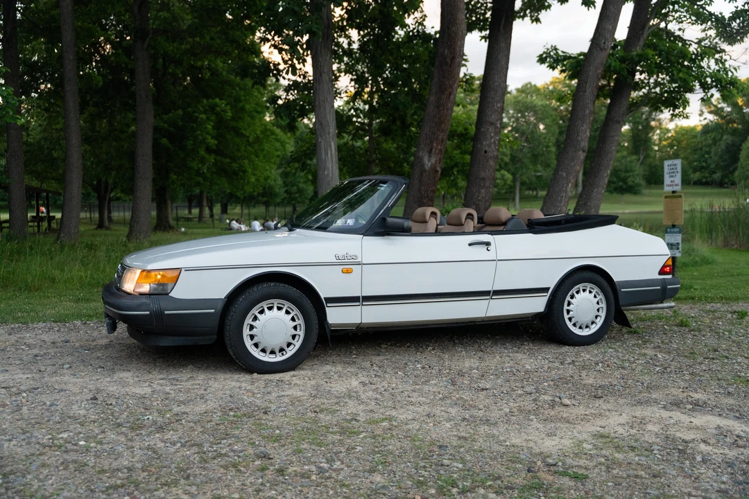 1989 Saab 900 Turbo 1st Gen - Image 21 of 31