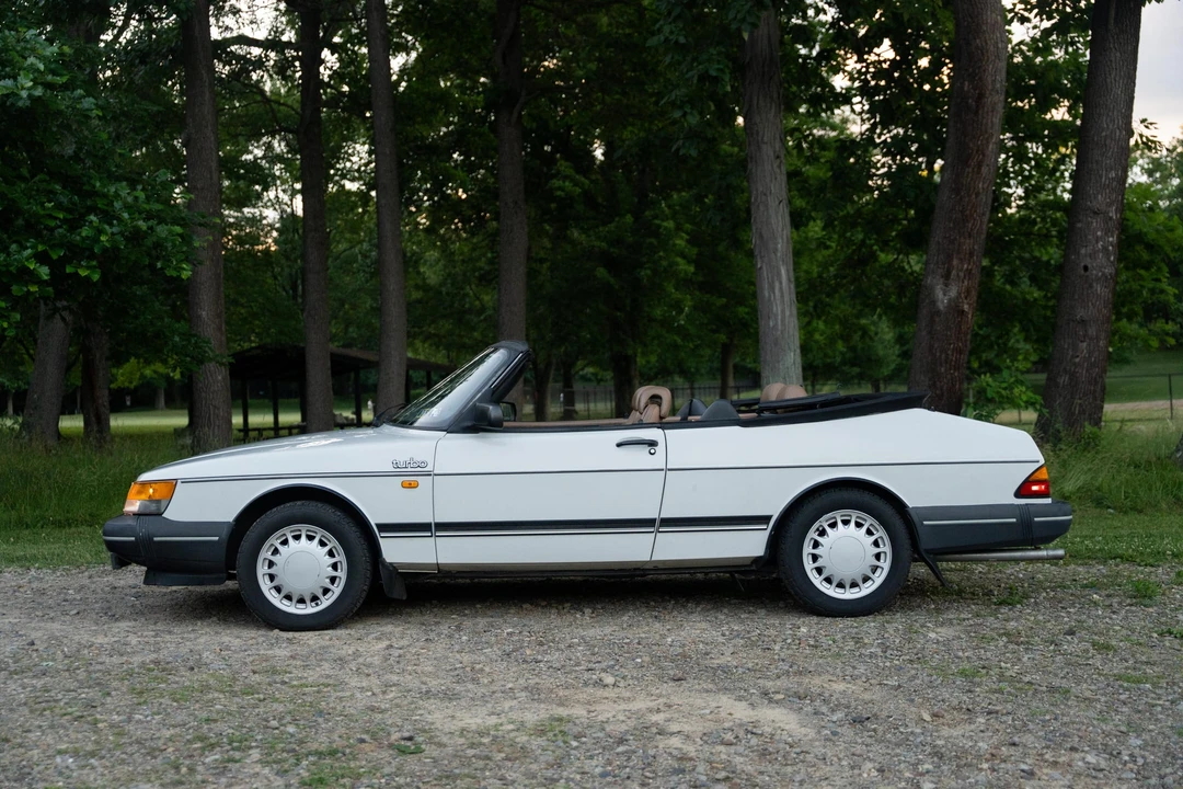 1989 Saab 900 Turbo 1st Gen - Image 22 of 31