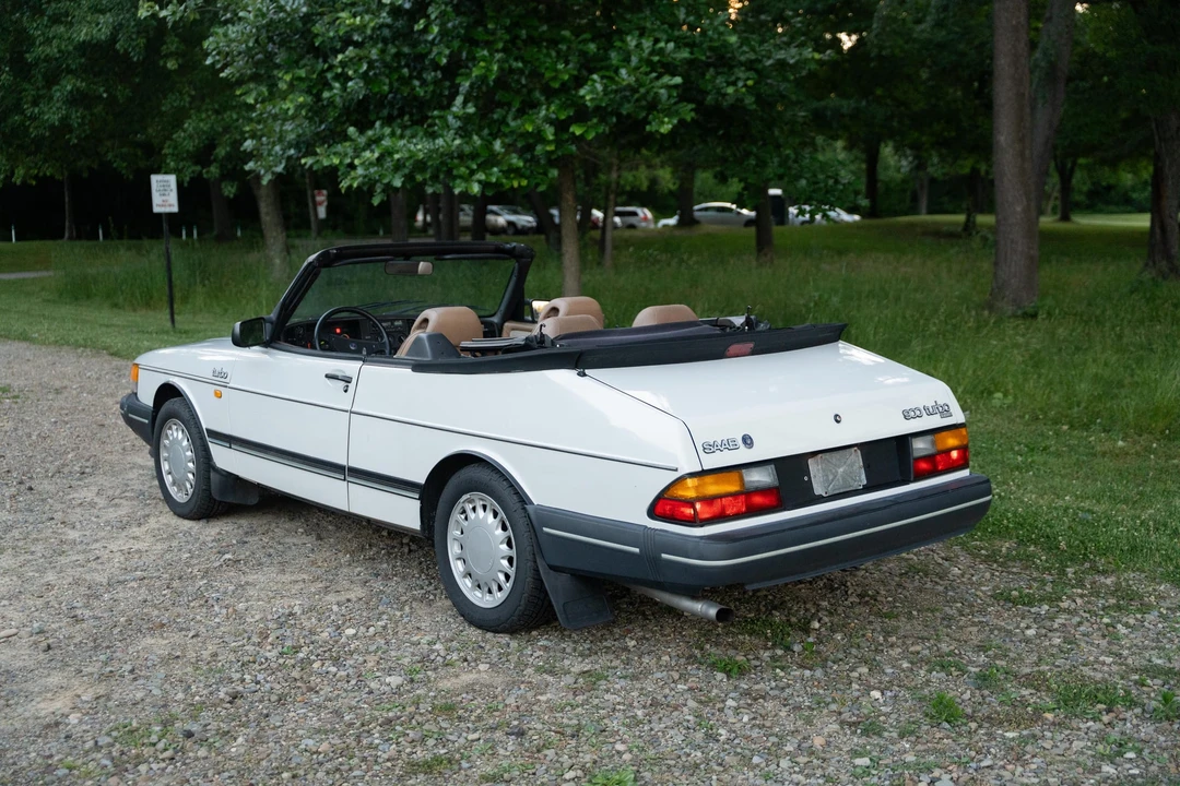 1989 Saab 900 Turbo 1st Gen - Image 28 of 31