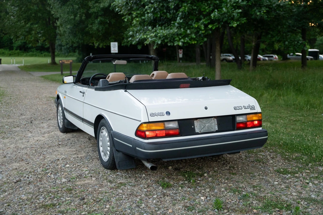1989 Saab 900 Turbo 1st Gen - Image 29 of 31