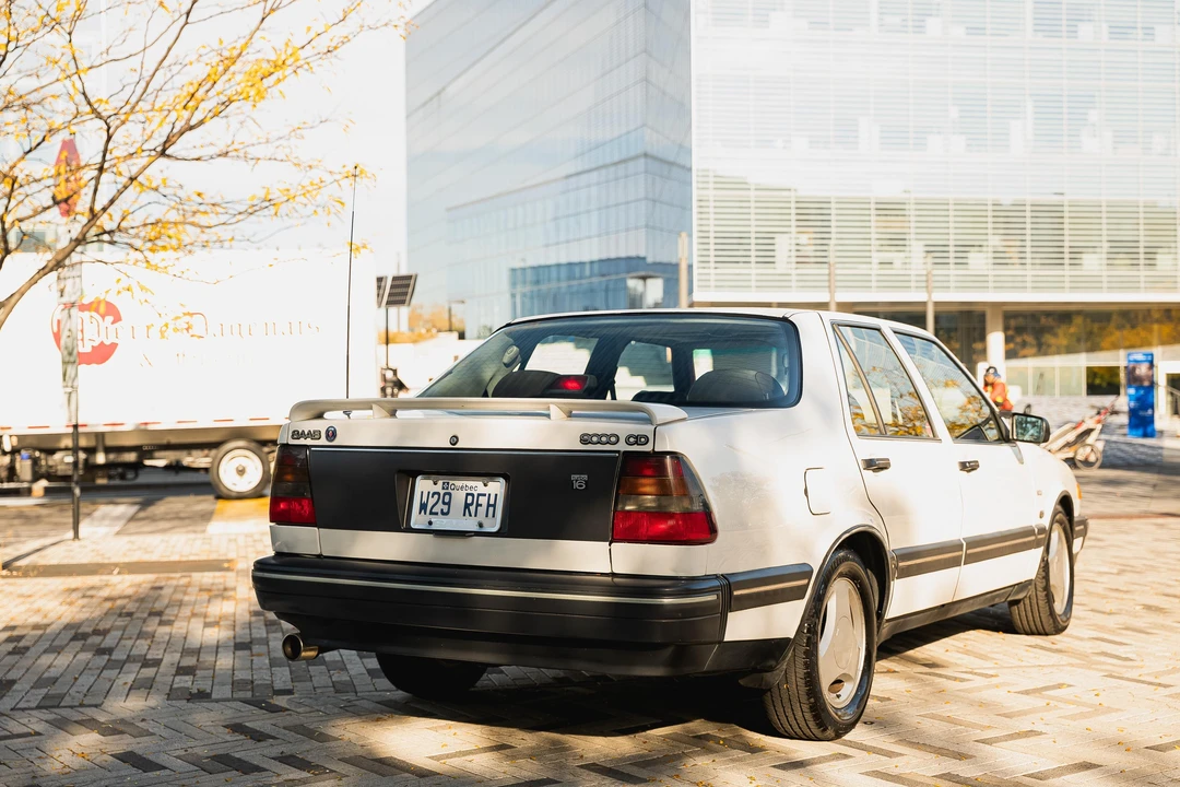 1989 Saab 9000 - Image 10 of 31