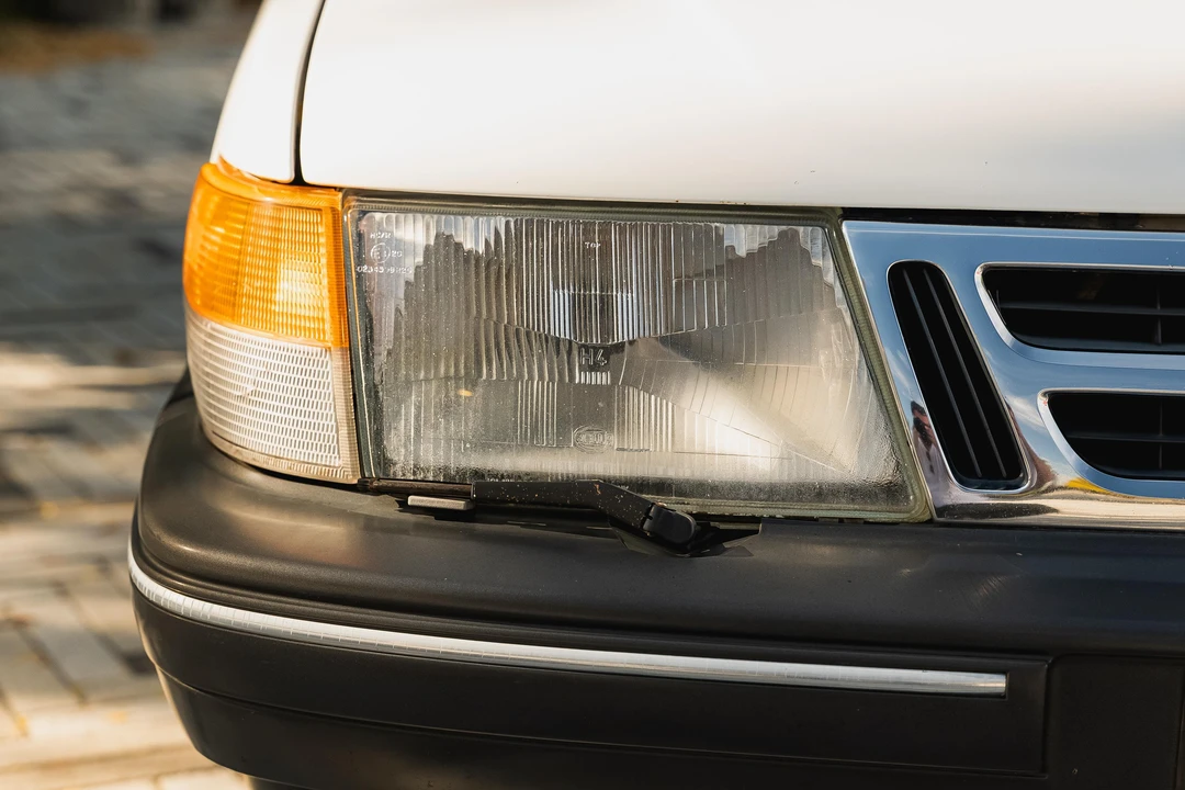 1989 Saab 9000 - Image 17 of 31