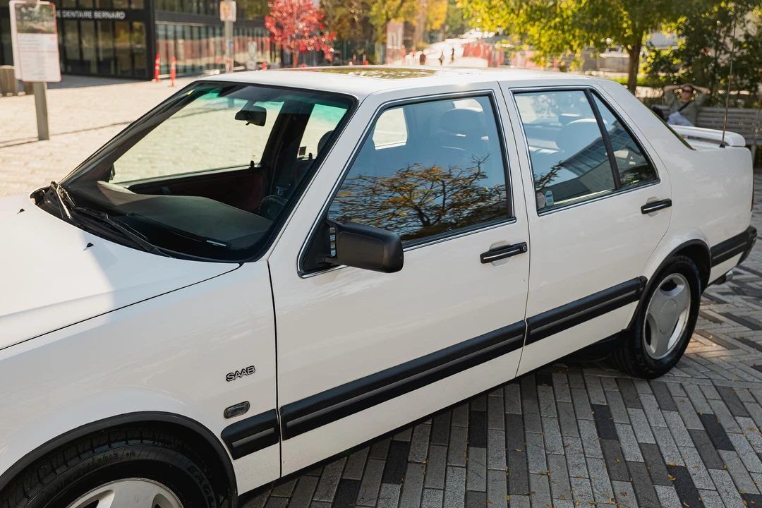 1989 Saab 9000 - Image 29 of 31