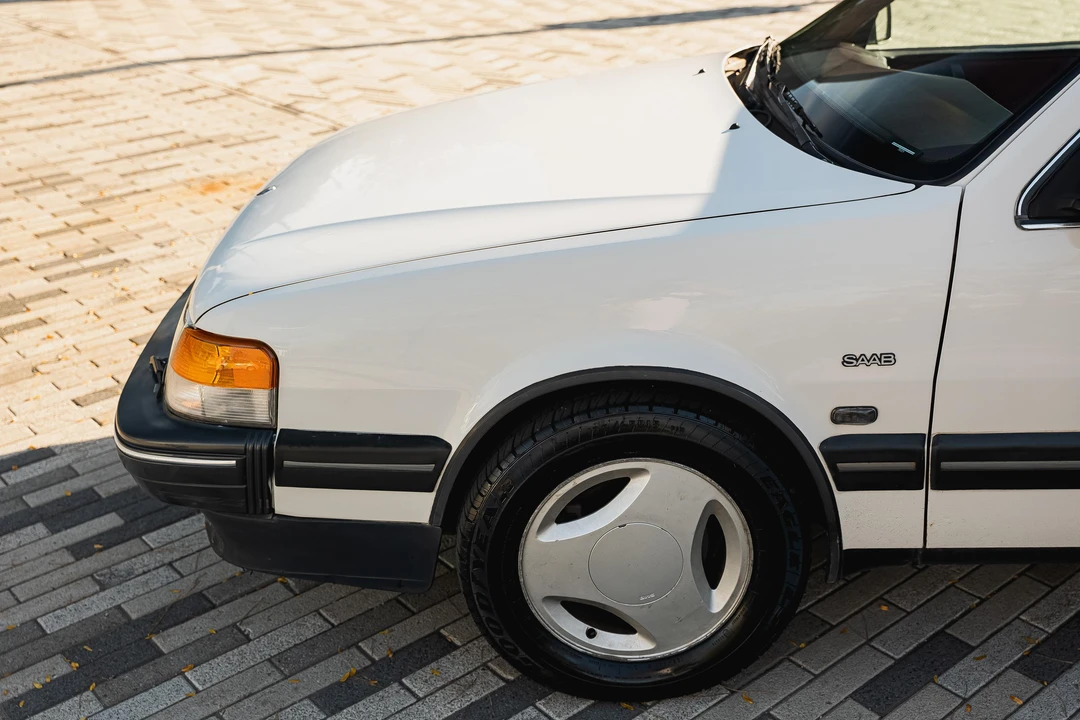1989 Saab 9000 - Image 25 of 31