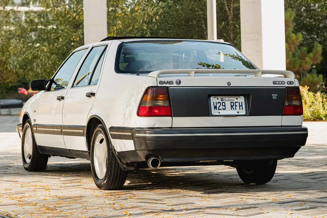 1989 Saab 9000 - Image 4 of 31