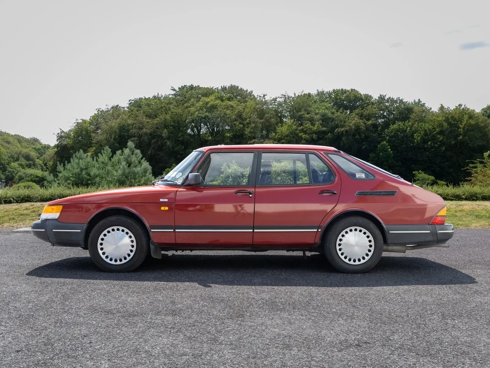 1989 Saab 900 1st Gen - Image 17 of 30