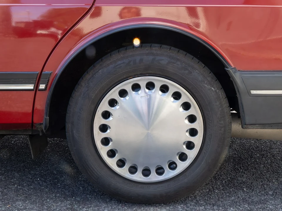1989 Saab 900 1st Gen - Image 19 of 30