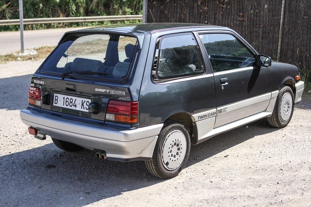 1989 Suzuki - Image 5 of 31