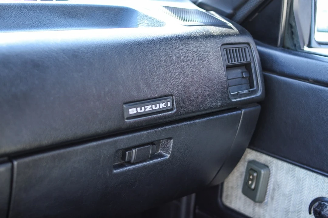 1989 Suzuki - Image 18 of 31