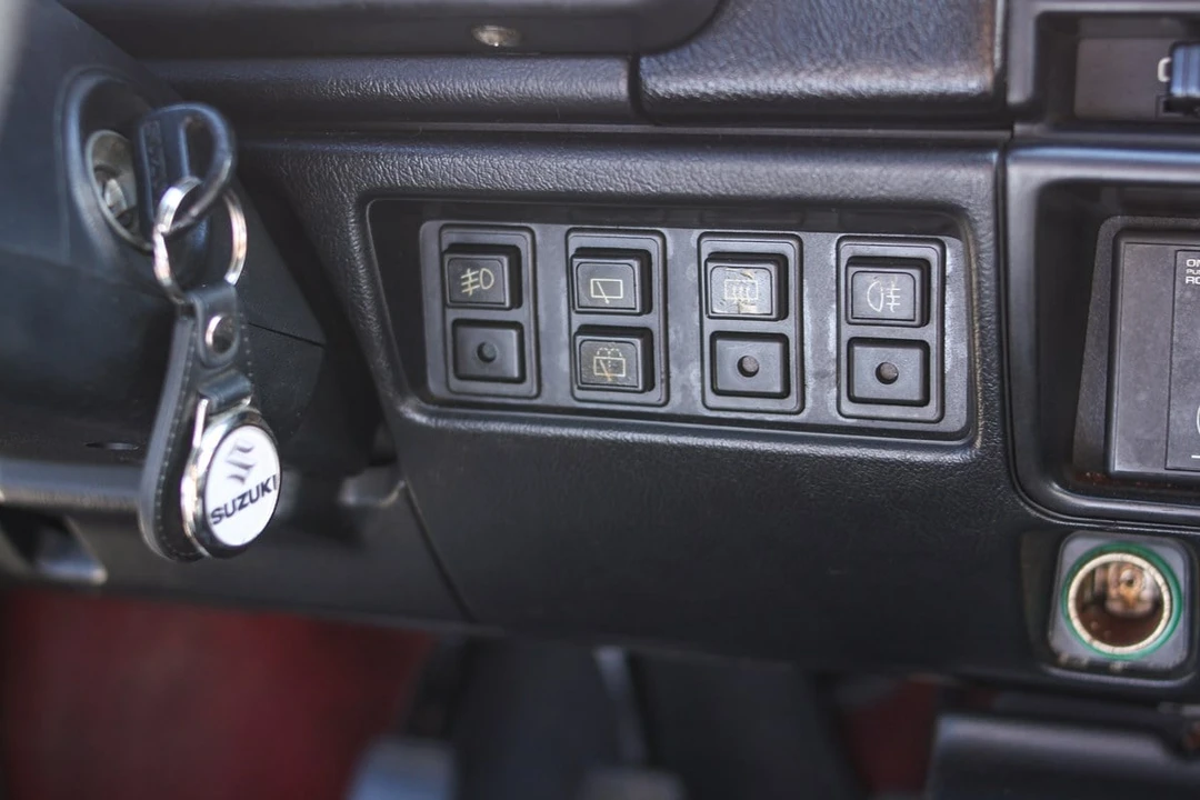 1989 Suzuki - Image 21 of 31