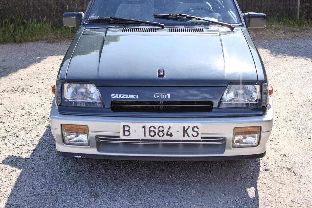1989 Suzuki - Image 2 of 31