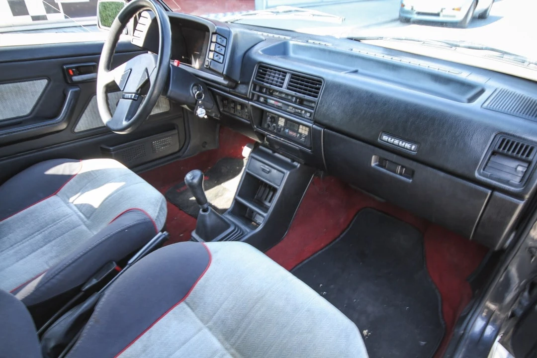 1989 Suzuki - Image 29 of 31