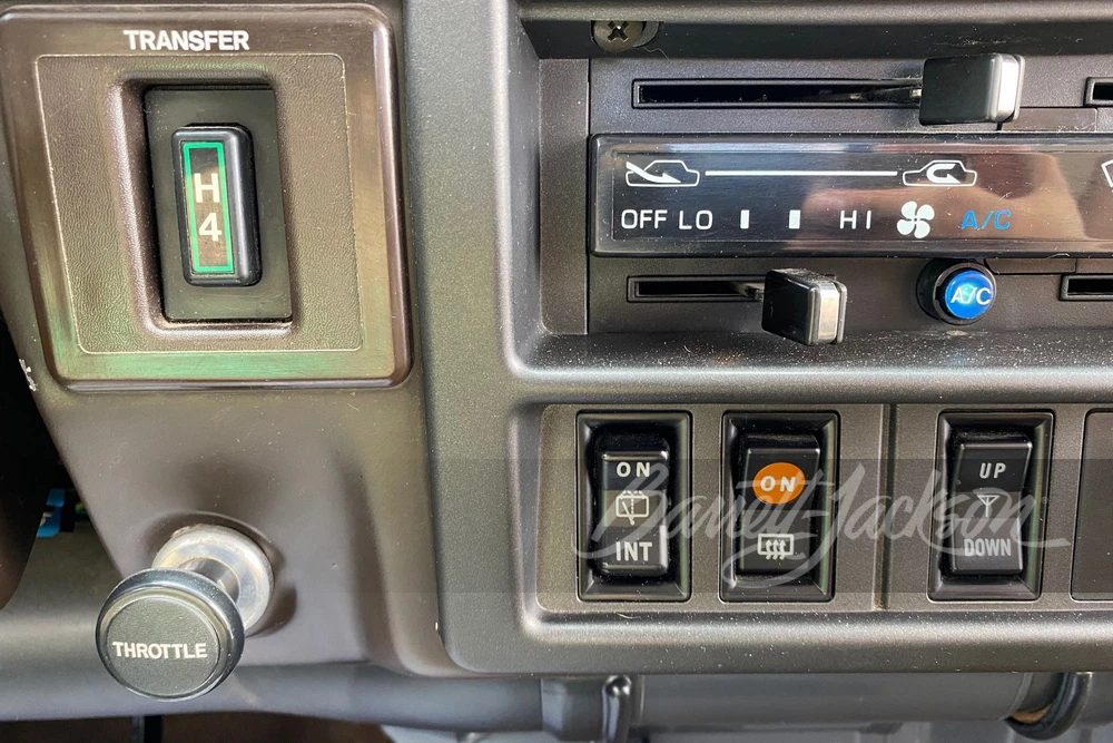 1989 Toyota J60 Land Cruiser - Image 10 of 13