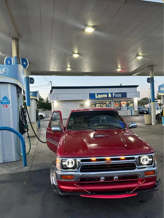 1989 Toyota Dolphin - Image 16 of 17