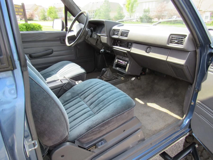 1989 Toyota 4Runner 1st Gen - Image 5 of 8