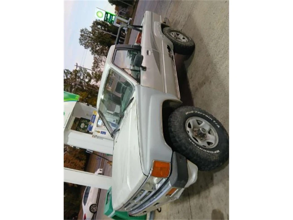 1989 Toyota 4Runner 1st Gen - Image 9 of 19