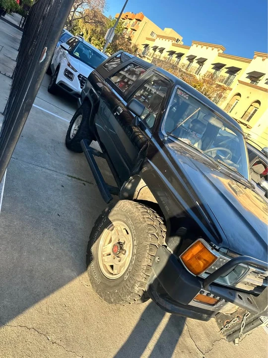 1989 Toyota 4Runner 1st Gen - Image 6 of 11