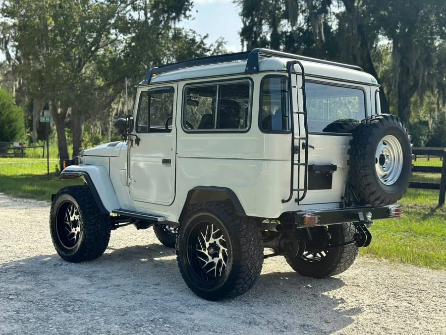 1989 Toyota Bandeirante - Image 2 of 18