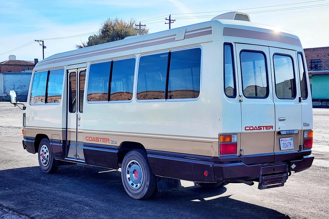1989 Toyota Coaster 2nd Gen - Image 4 of 31