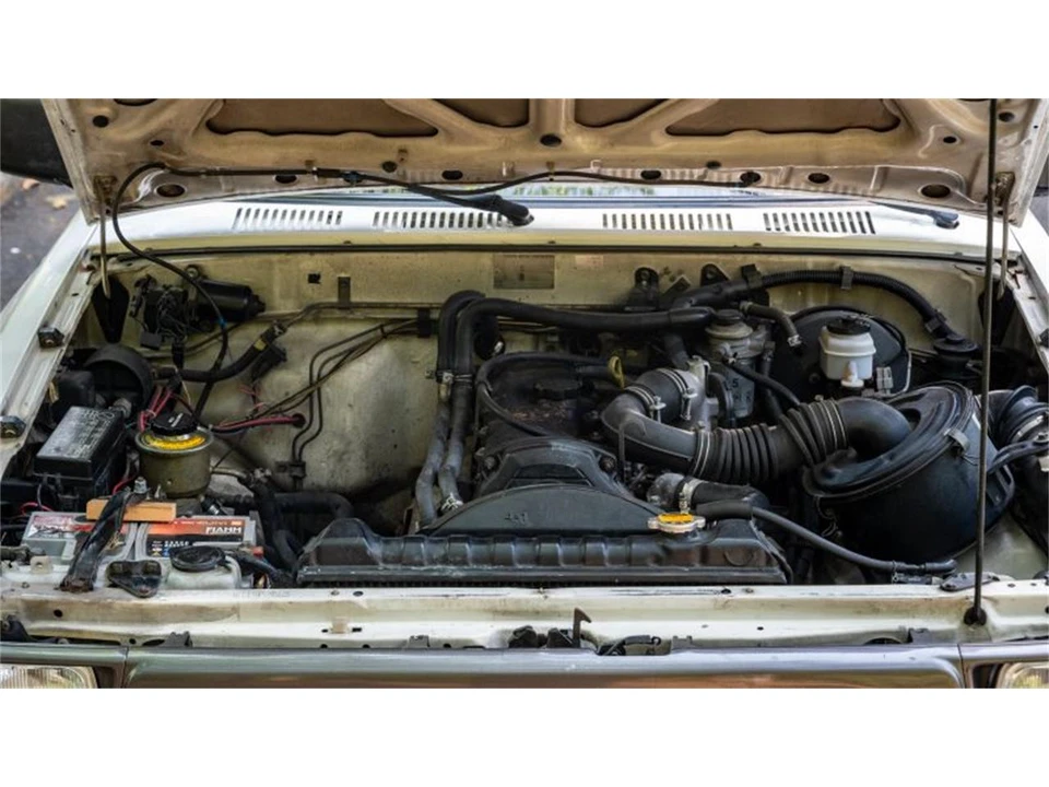 1989 Toyota Hilux 5th Gen - Image 24 of 31