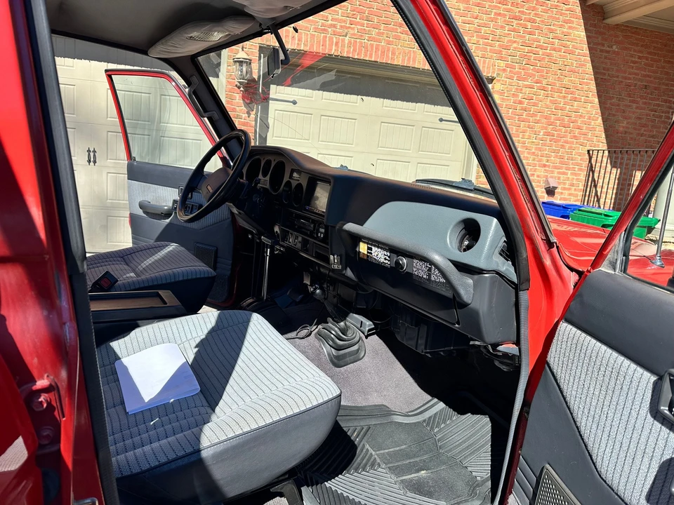 1989 Toyota J60 Land Cruiser - Image 17 of 22