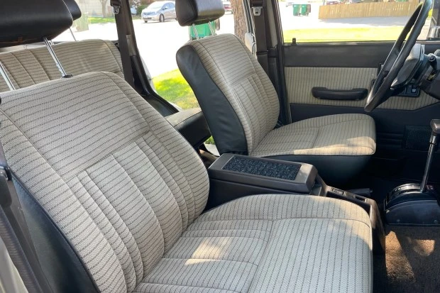 1989 Toyota J60 Land Cruiser - Image 4 of 8