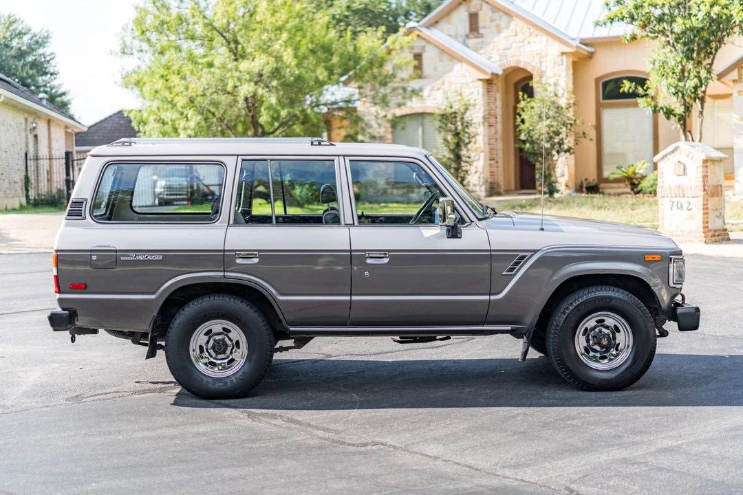 1989 Toyota J60 Land Cruiser - Image 6 of 31